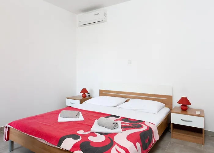 Marica - App T2 - Mpolo Appartement